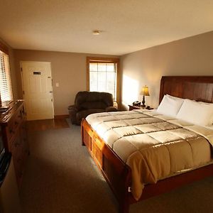 Skyline Lodge